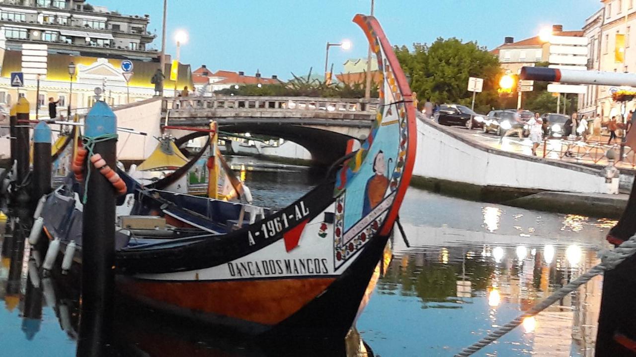 A Casa da Ti Laura - AL Hotel Aveiro Bagian luar foto